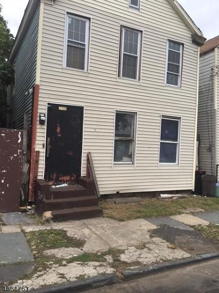 657 S 11th St - Photo 1