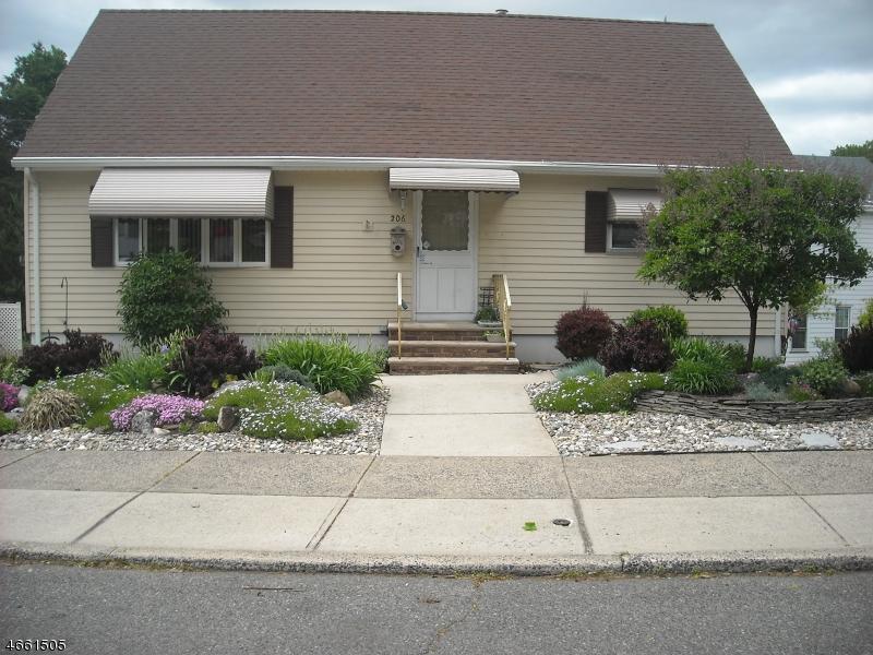 206 Mt Pleasant Ave - Photo 1