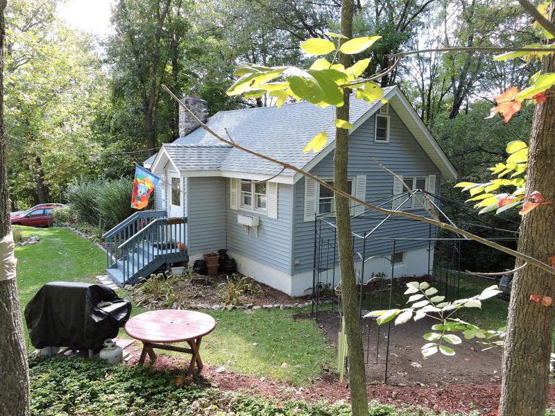 1 Mondamin Rd - Photo 1