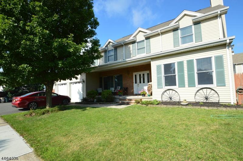 29 Lincoln St - Photo 1