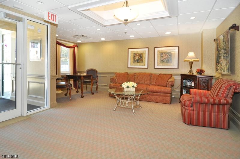 84 Sparta Ave. - 204 - Photo 1