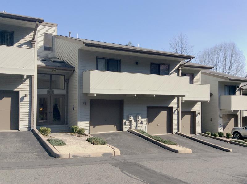 64 Adams Ter - Photo 1