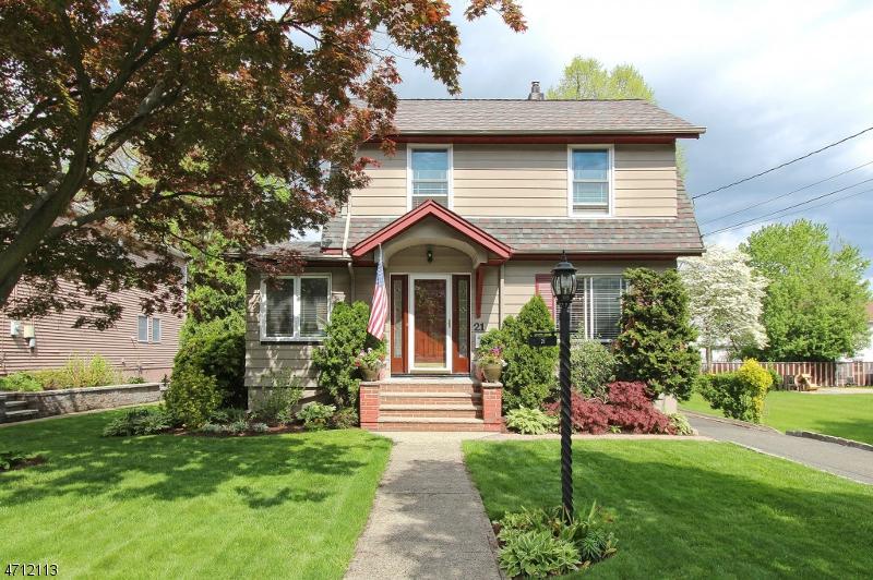 21 Bloomingdale Ave - Photo 1