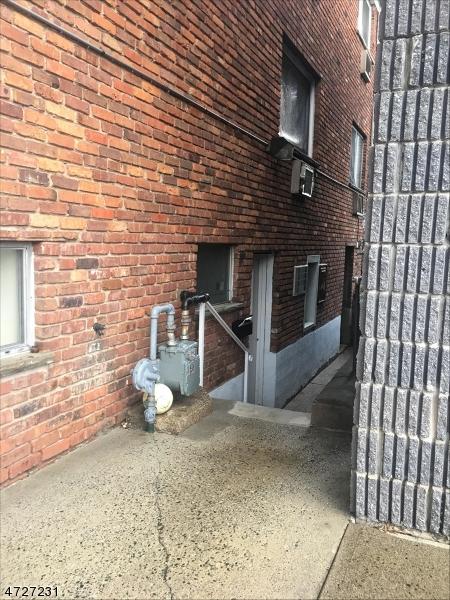 114 N Beverwyck Rd - Photo 1