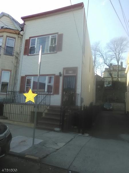 282 Garside St - Photo 1