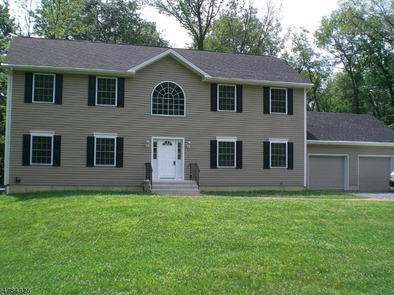 4 Laurel Woods Dr - Photo 1