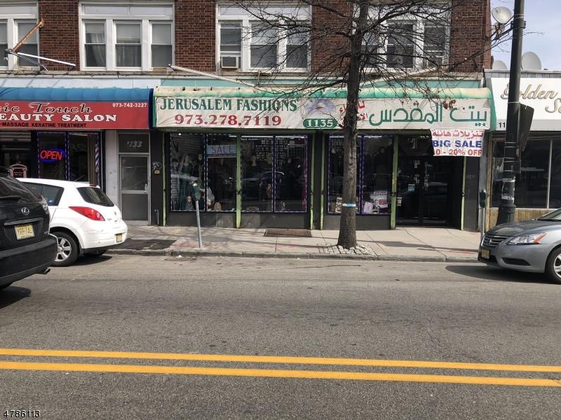 1133 Main St - Photo 1
