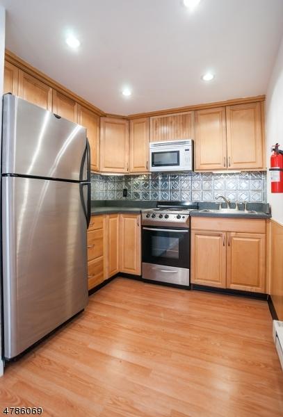 42 Willow Wood Sq - Photo 1