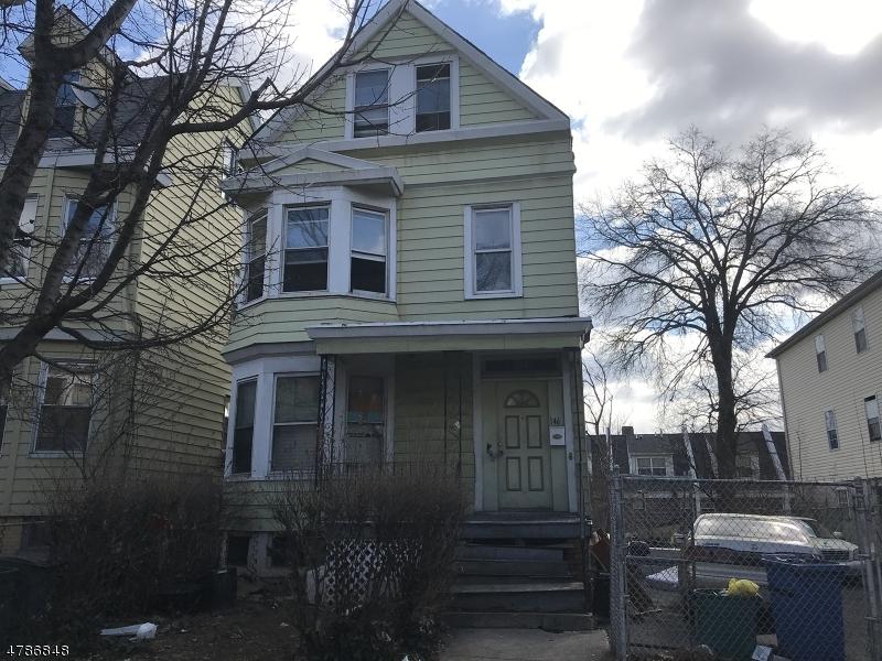 146 Seymour Ave - Photo 1