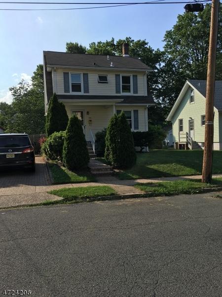 106 Benjamin St - Photo 1