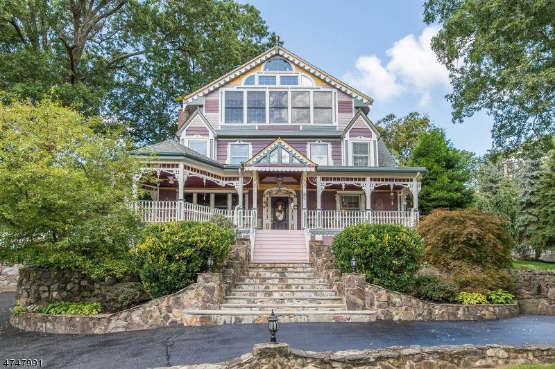 405 Morris Ave - Photo 1