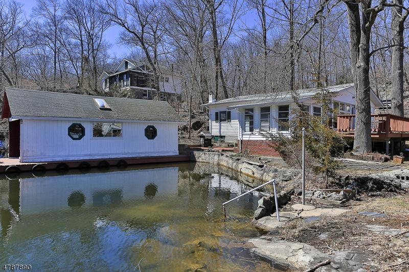 217 Squaw Trl - Photo 1