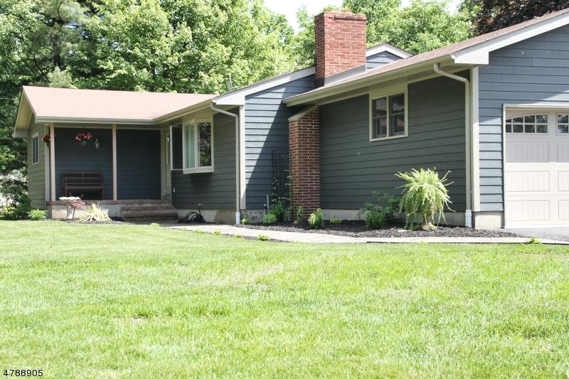 472 W Hill Rd - Photo 1