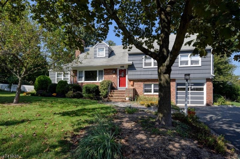 1 Cedar Ave - Photo 1