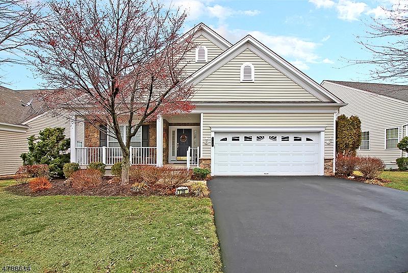 720 Thistle Hill Ln - Photo 1