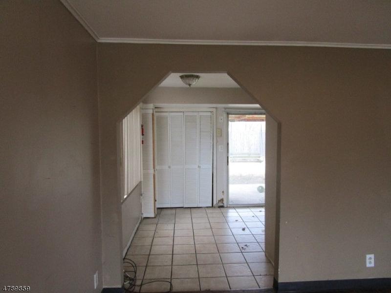 543 Linden Ave - Photo 1