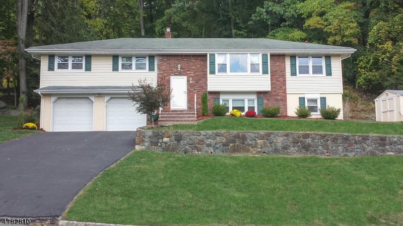 70 Grove Ave - Photo 1