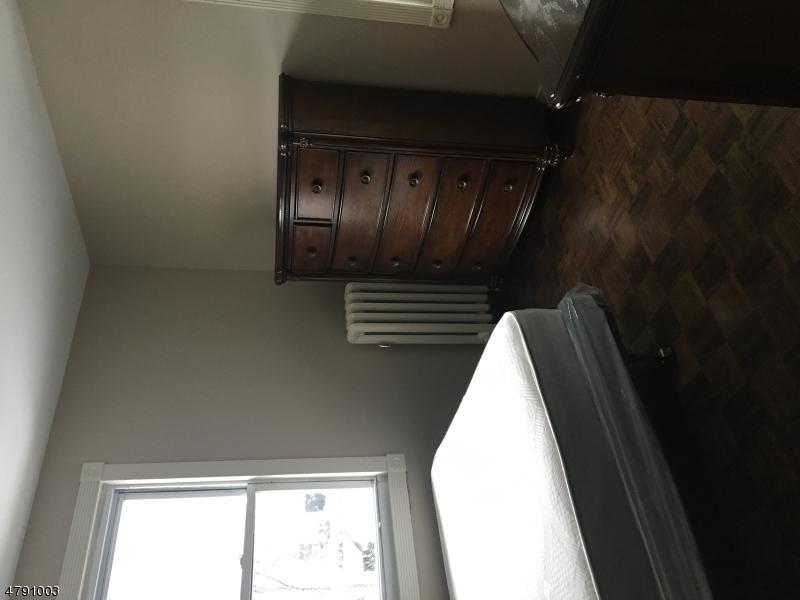 121 Camden St - Photo 1