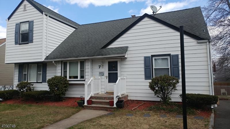 7 Farmingdale Ave - Photo 1