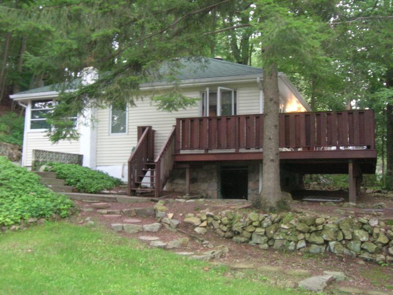 11 Hillside Ave - Photo 1