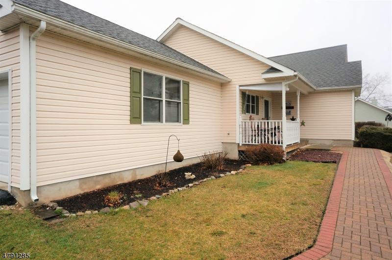 217 Lake Shore North - Photo 1