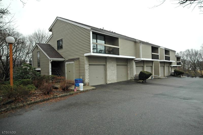 51 Hillside Ct. - Photo 1