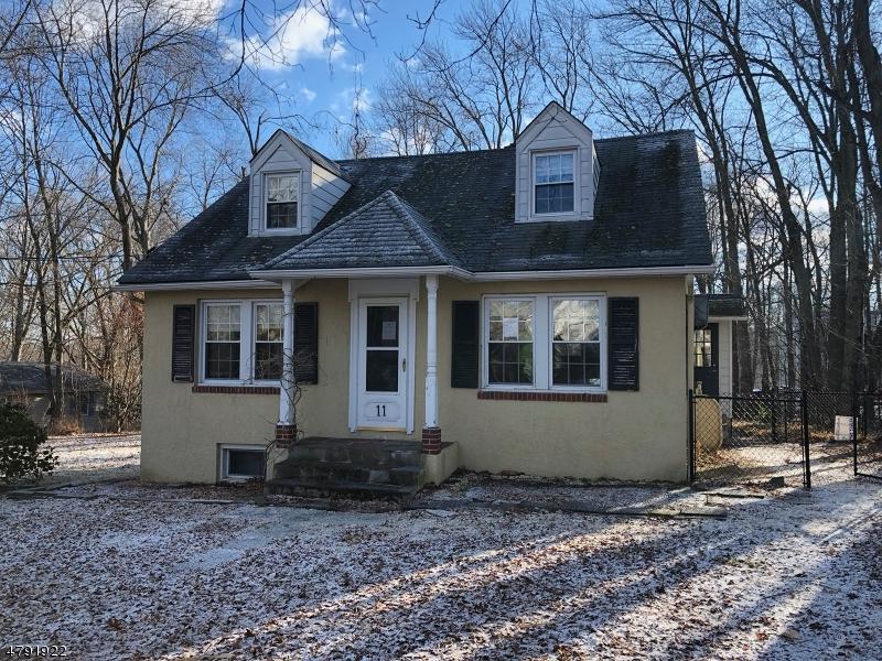 11 Vine Ave - Photo 1