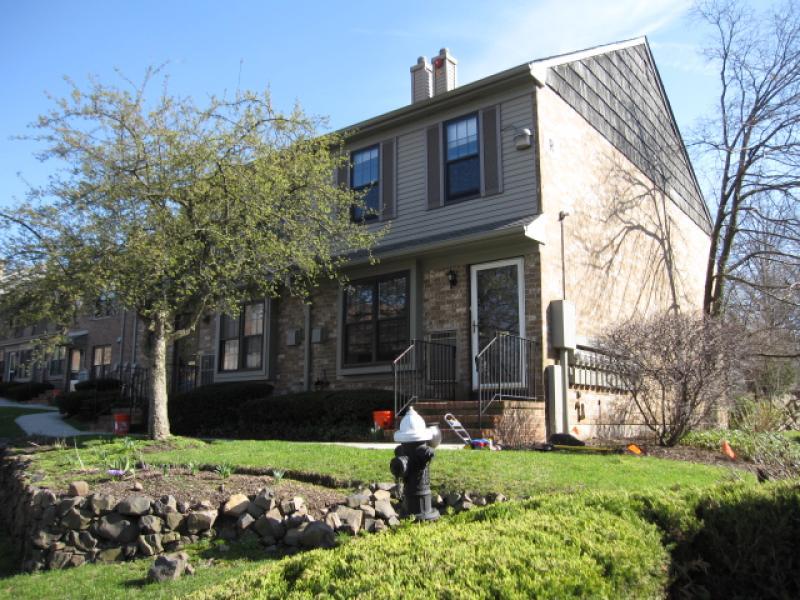 181 Long Hill Rd R-11 - Photo 1