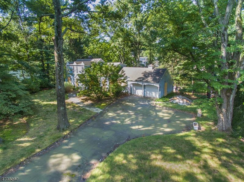 60 Linden Ln - Photo 1