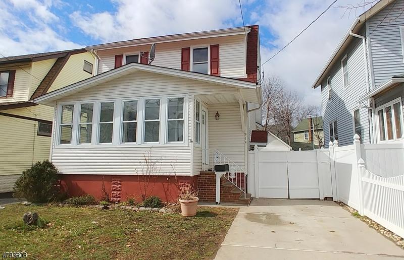 914 W Blancke St - Photo 1