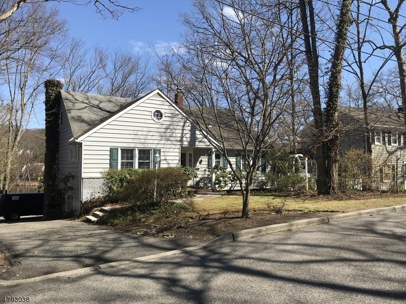 114 Lake Dr W - Photo 1