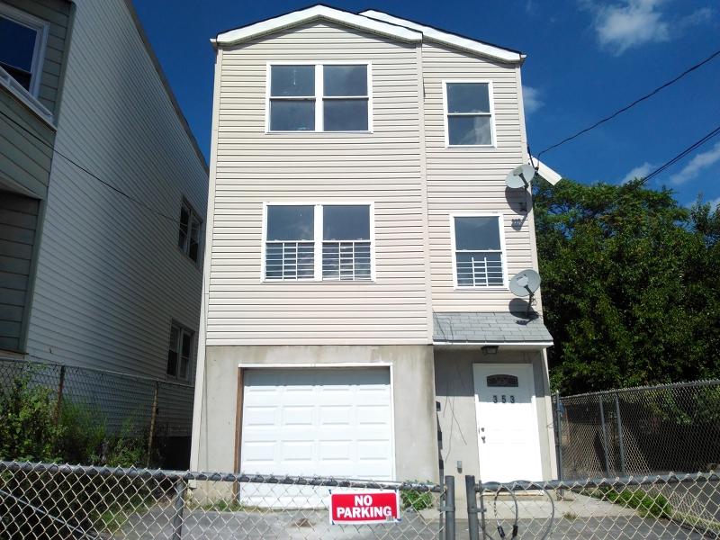 353 Hamilton Ave - Photo 1