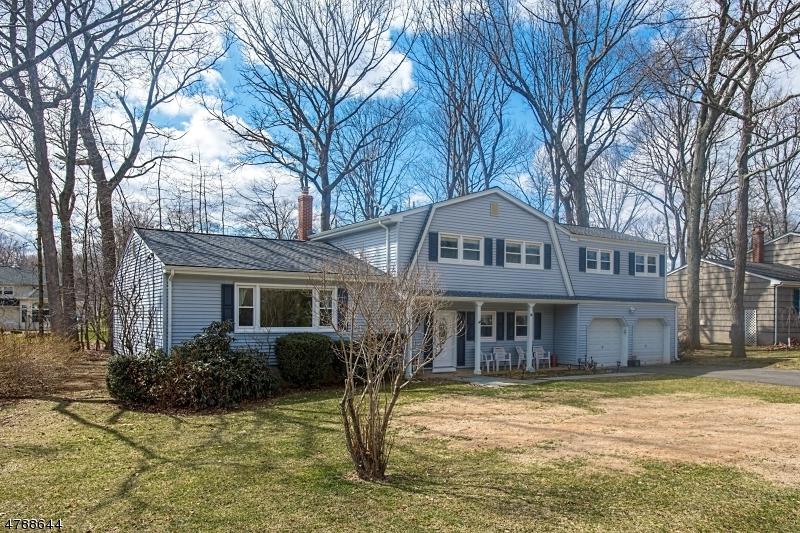 5 Chestnut Hill Rd - Photo 1