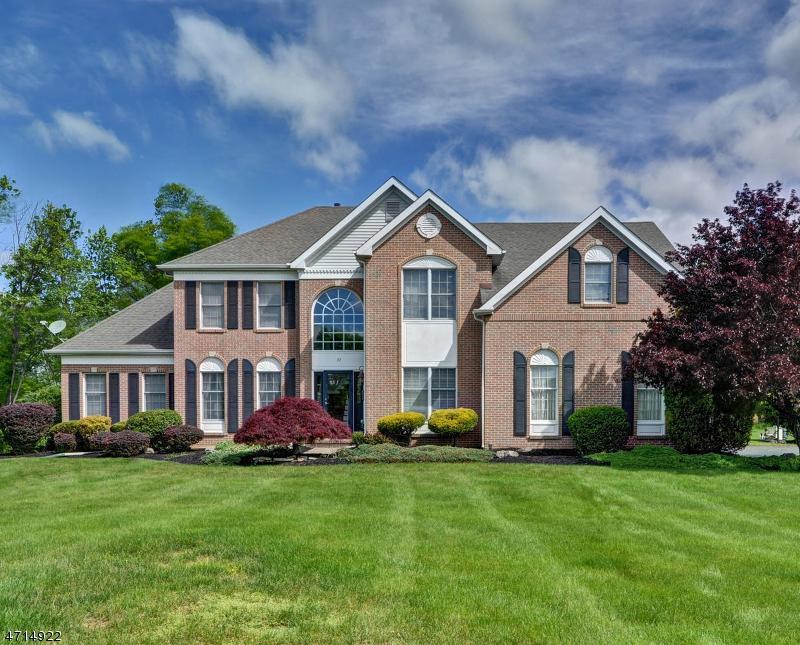 77 Southfield Dr - Photo 1