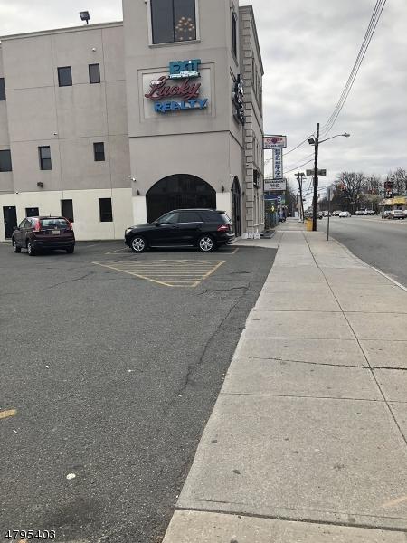337 Bloomfield Ave - Photo 1
