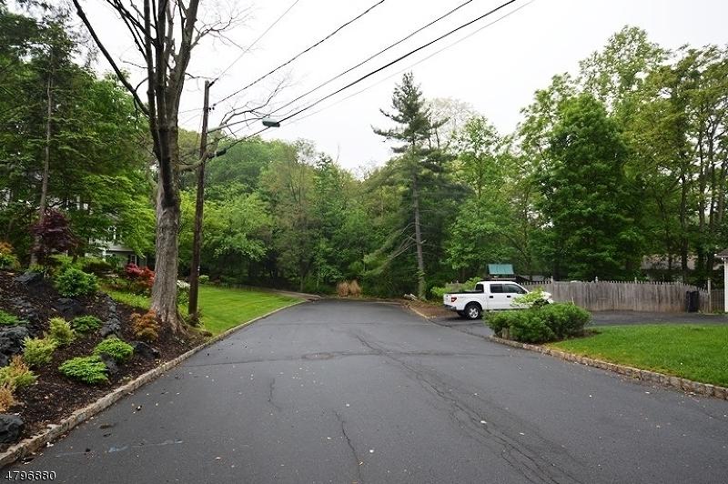 165 Mountainview Dr - Photo 1