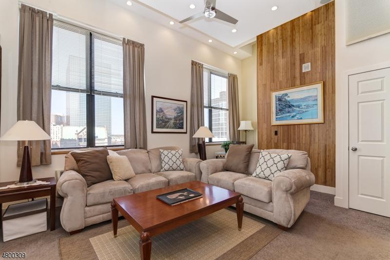 111 Mulberry St - Photo 1