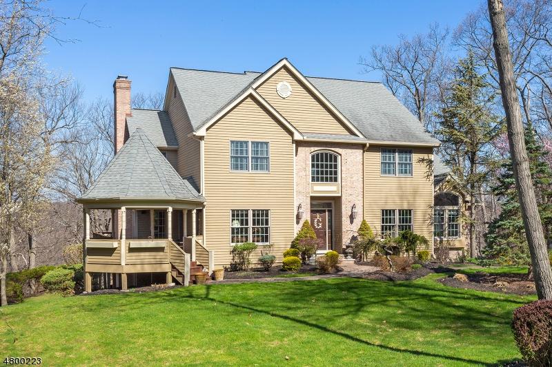 55 Pheasant Run - Photo 1