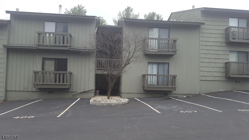 411 Spruce Hills Dr - Photo 1