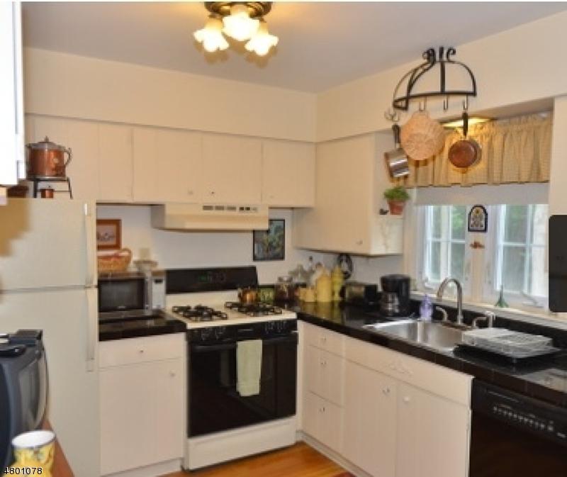 666 Bloomfield Ave, Unit 11 - Photo 1