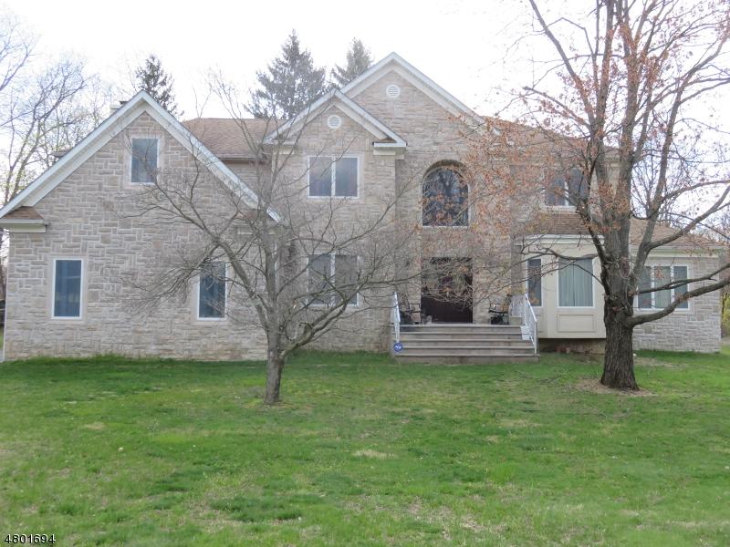 11 Hillcrest Rd - Photo 1