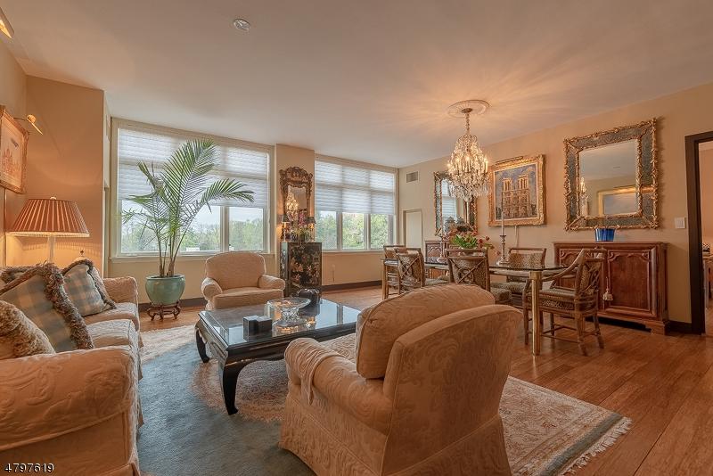 616 S Orange Ave, 8F - Photo 1