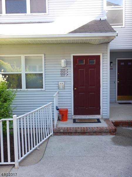 227 Bexley Ln - Photo 1