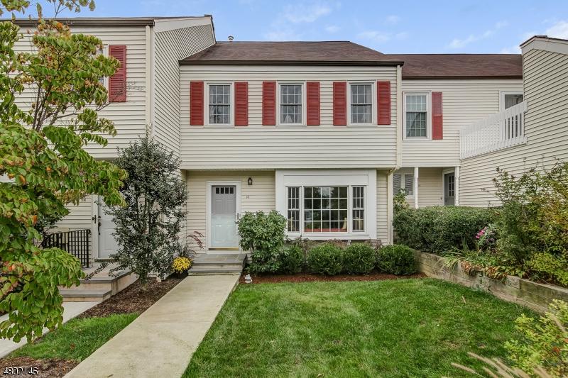 16 Pembroke Dr - Photo 1