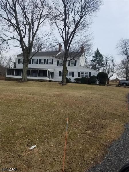4 Castle Hill Ln - Photo 1