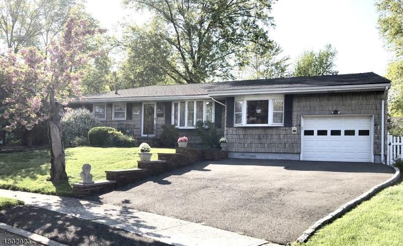 133 Hayes Ave - Photo 1