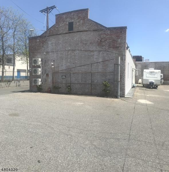 623 Prospect St - Photo 1