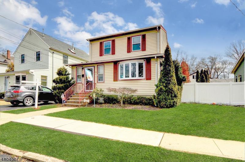 33 Cranford Ter - Photo 1