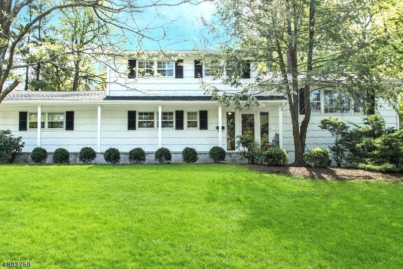 15 Syme Ave - Photo 1