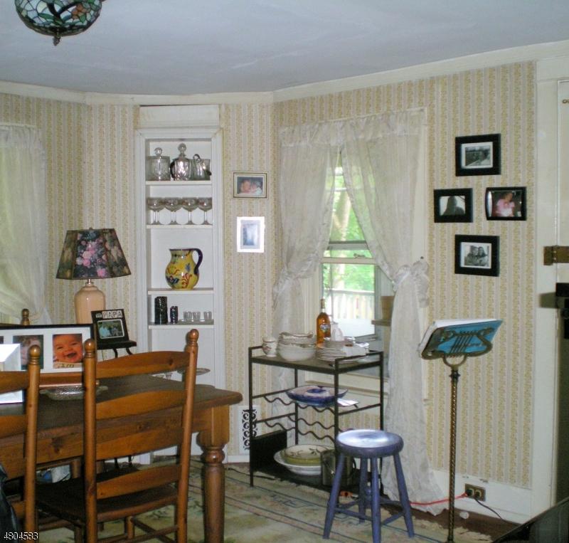 34 Holland Ave - Photo 1